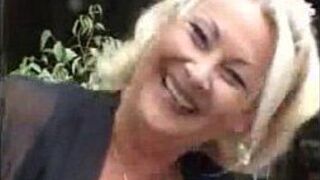 Horny granny in action - porn video